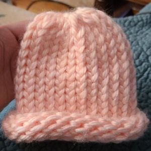 👶Hand Knit Pink Newborn Baby Hat 👶